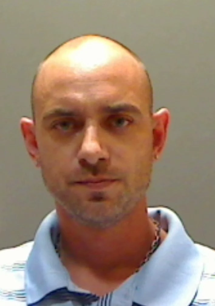 Default photograph on the Kenneth Forton wiki article.