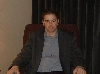 Default photograph on the Michael Murray wiki article.