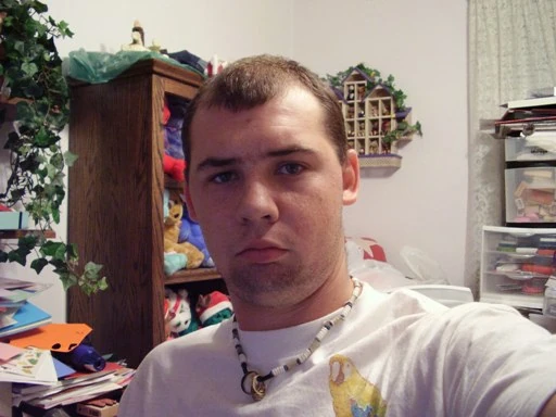 Default photograph on the Jonathan Stemen wiki article.