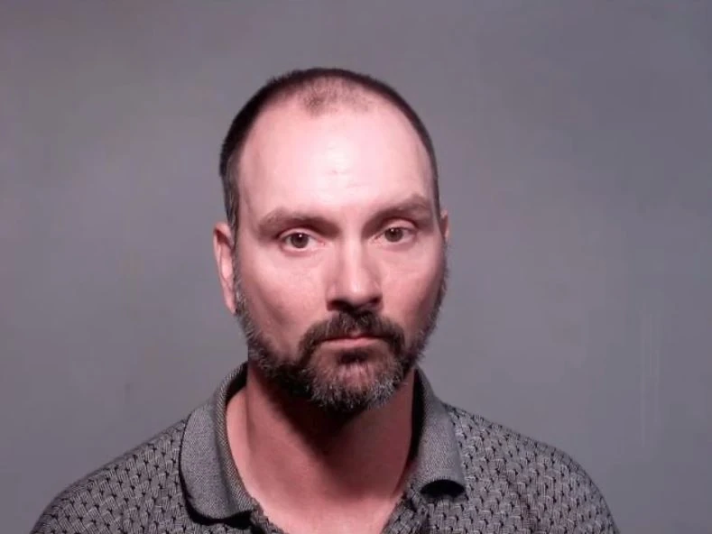 Default photograph on the James Peterson wiki article.